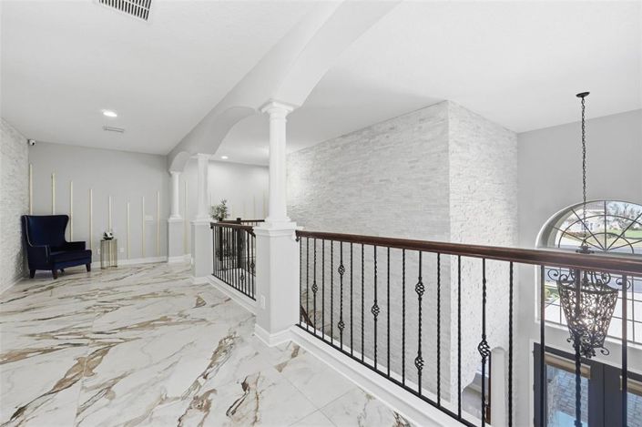 Image No.51-6 Bed Property for sale