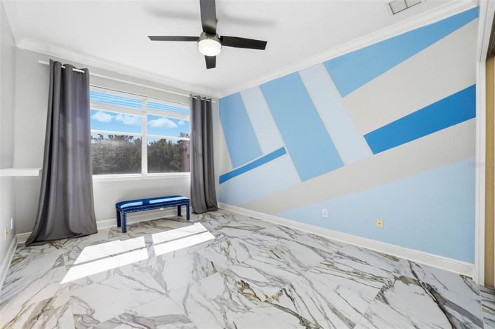 Image No.55-6 Bed Property for sale