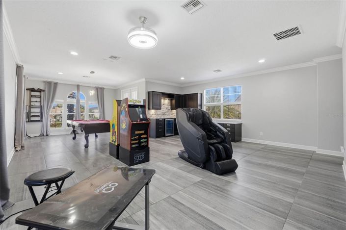 Image No.60-6 Bed Property for sale