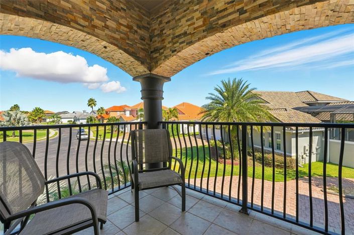 Image No.64-6 Bed Property for sale