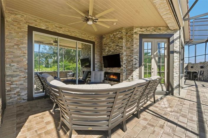 Image No.67-6 Bed Property for sale