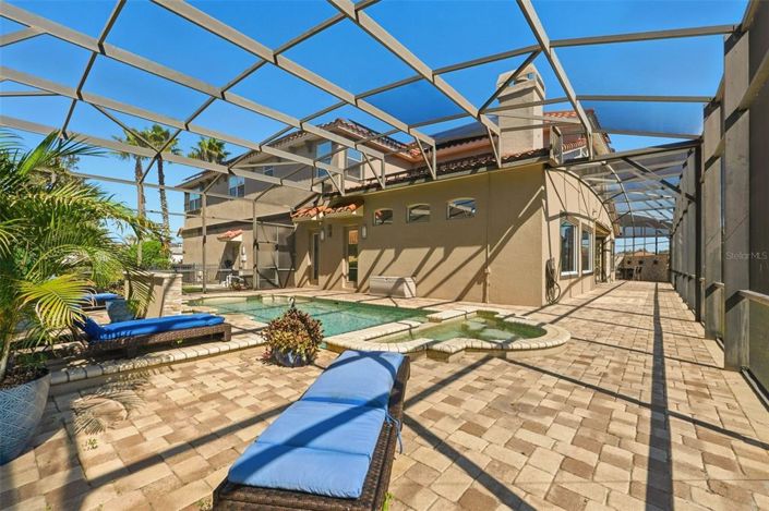 Image No.7-6 Bed Property for sale