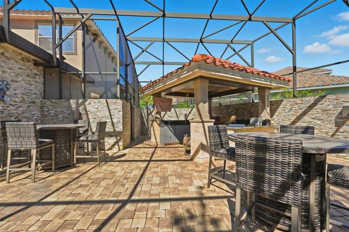 Image No.8-6 Bed Property for sale