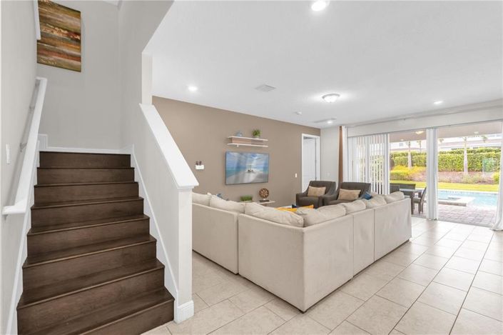 Image No.8-Propriété de 8 chambres à vendre à Kissimmee