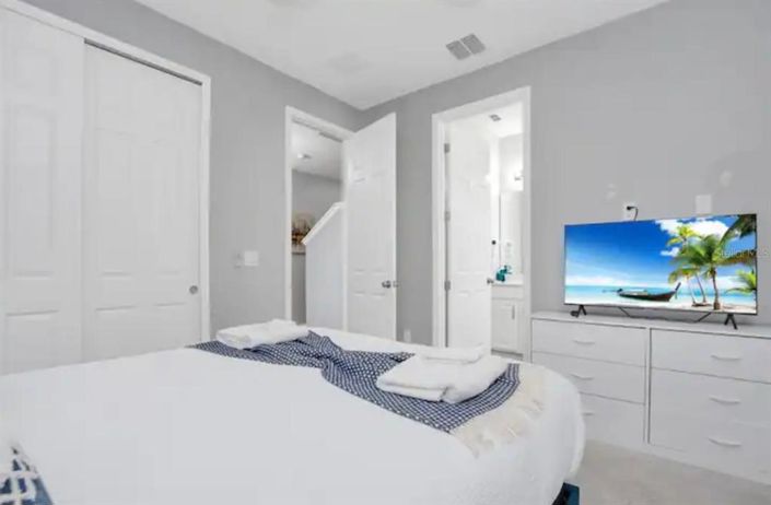 Image No.16-6 Bed Property for sale