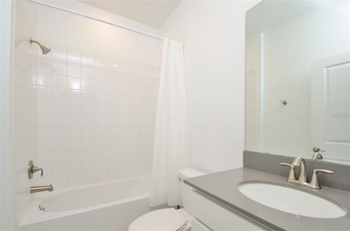 Image No.17-4 Bed Property for sale