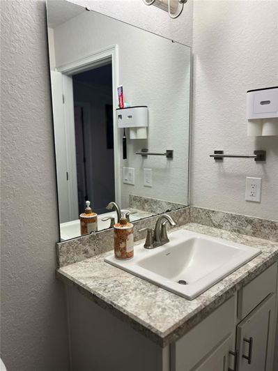 Image No.69-5 Bed Property for sale