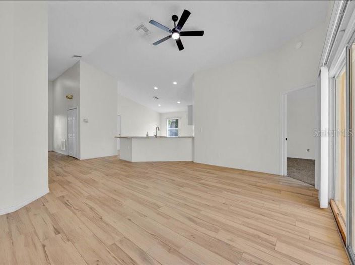 Image No.12-Propriété de 4 chambres à vendre à Davenport