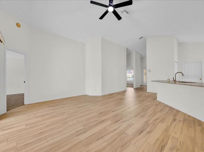 Image No.15-4 Bed Property for sale