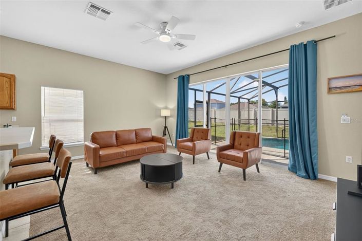 Image No.10-Propriété de 5 chambres à vendre à Davenport