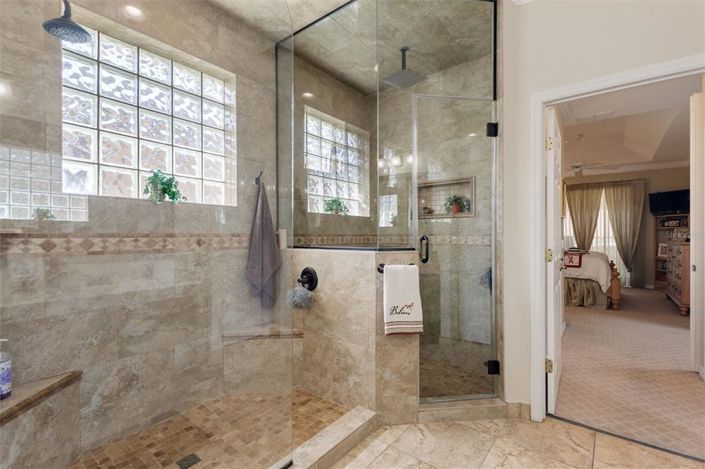 Image No.12-3 Bed Property for sale