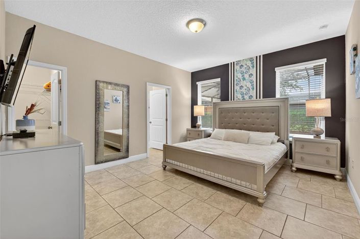 Image No.13-5 Bed Property for sale