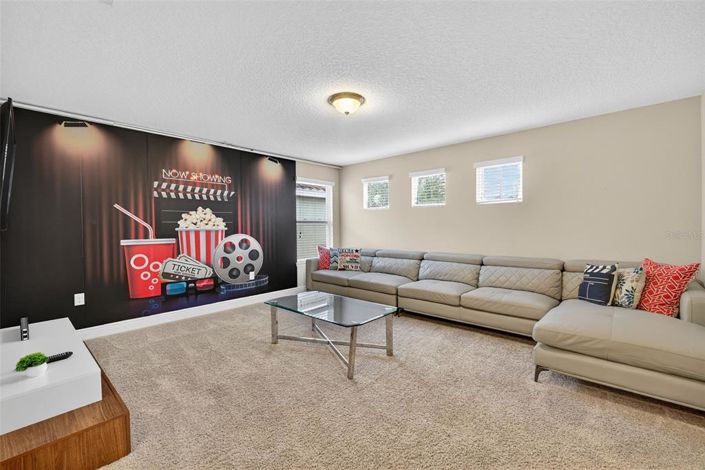 Image No.22-5 Bed Property for sale