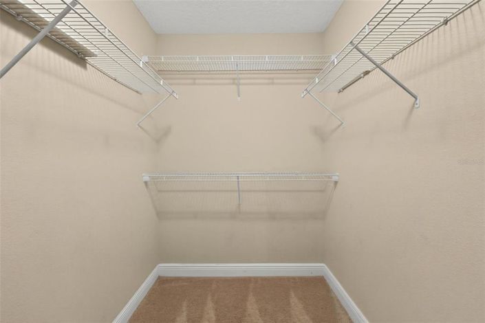 Image No.32-5 Bed Property for sale