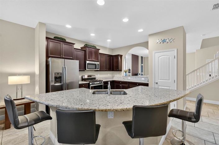 Image No.7-5 Bed Property for sale