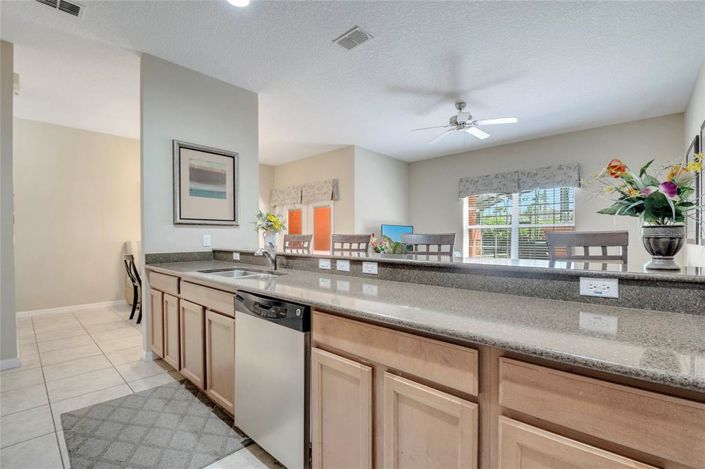 Image No.18-4 Bed Townhouse for sale