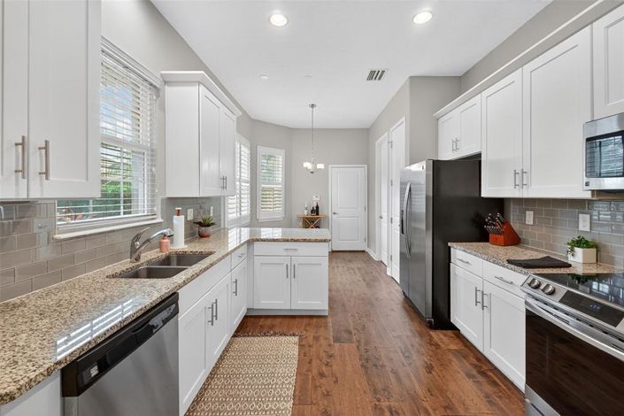 Image No.23-3 Bed Property for sale