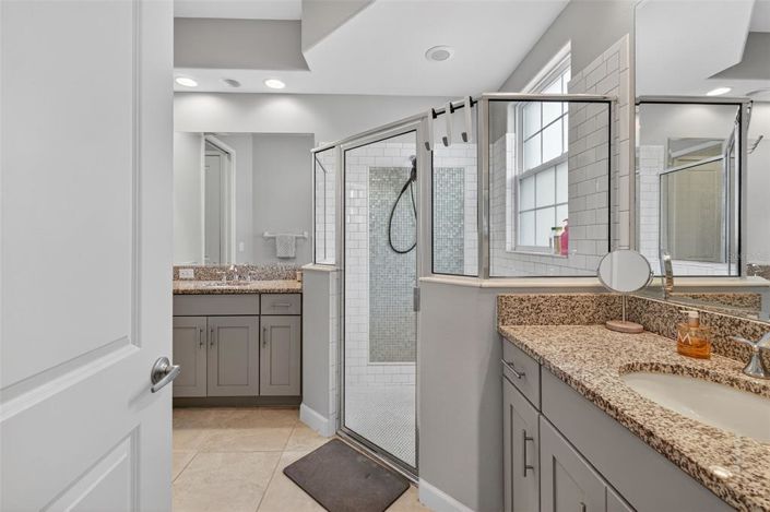 Image No.37-3 Bed Property for sale