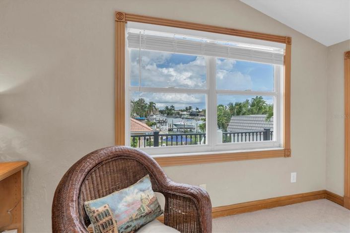 Image No.12-4 Bed Property for sale