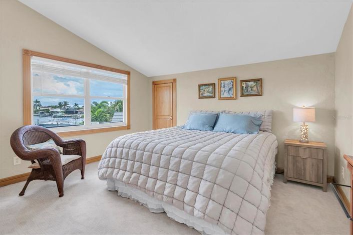 Image No.13-4 Bed Property for sale