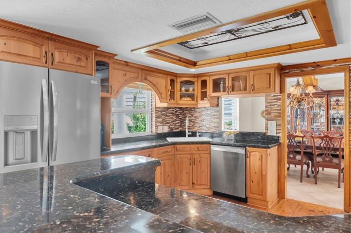 Image No.15-4 Bed Property for sale