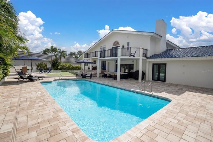 Image No.28-4 Bed Property for sale