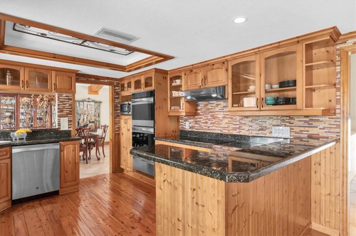 Image No.5-4 Bed Property for sale