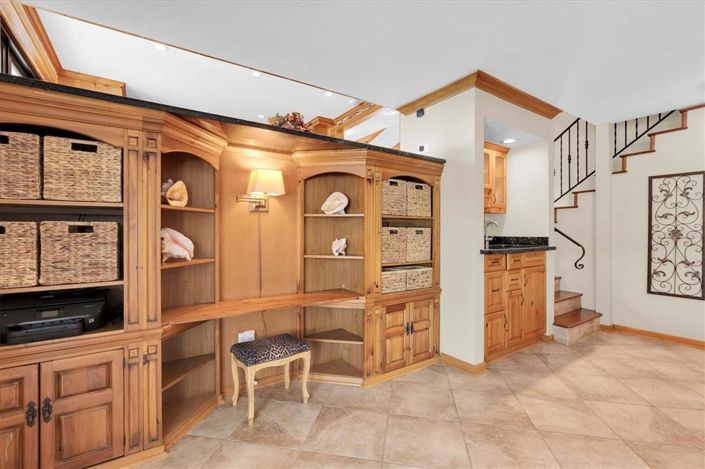 Image No.8-4 Bed Property for sale