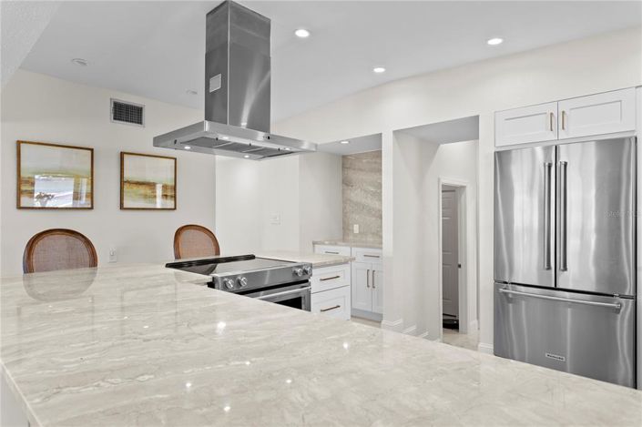 Image No.18-3 Bed Property for sale