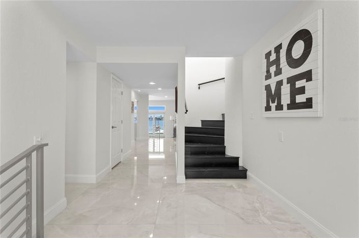 Image No.19-3 Bed Property for sale