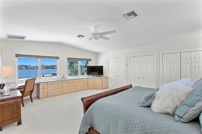 Image No.22-3 Bed Property for sale