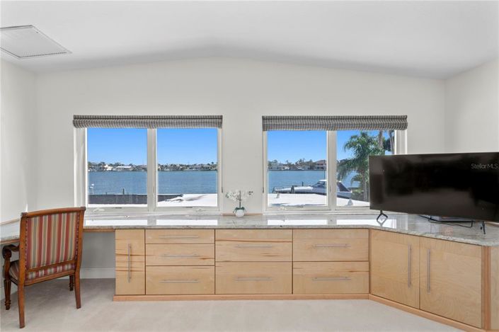 Image No.23-3 Bed Property for sale