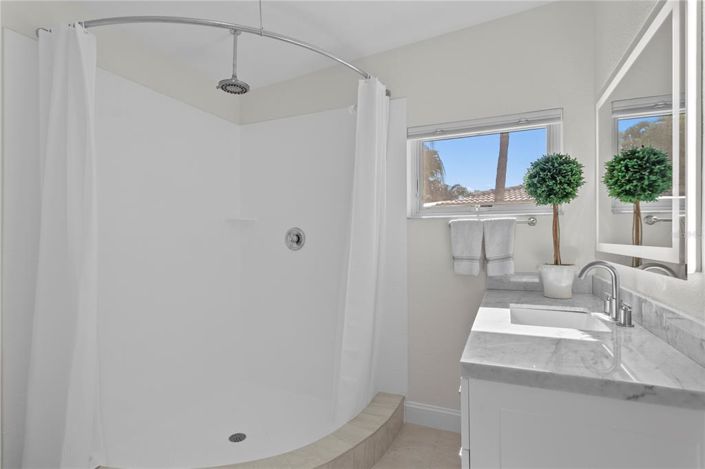 Image No.33-3 Bed Property for sale