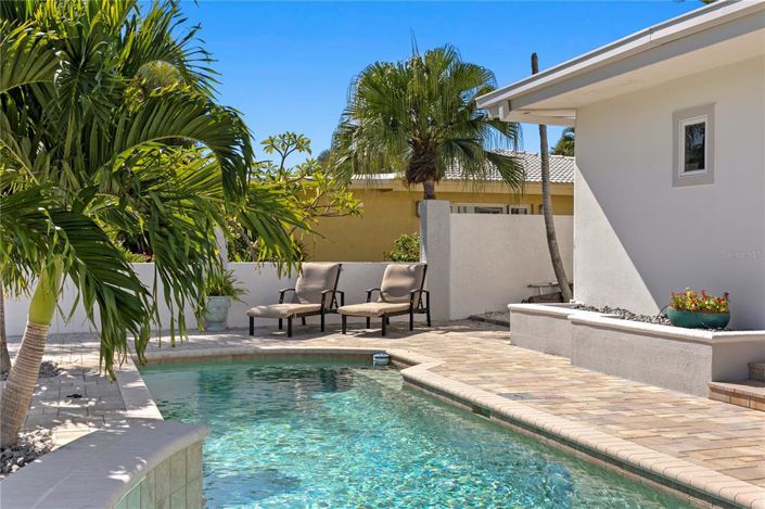 Image No.39-3 Bed Property for sale