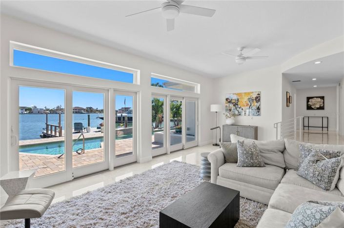 Image No.8-3 Bed Property for sale