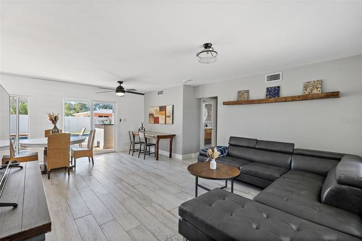 Image No.2-2 Bed Property for sale