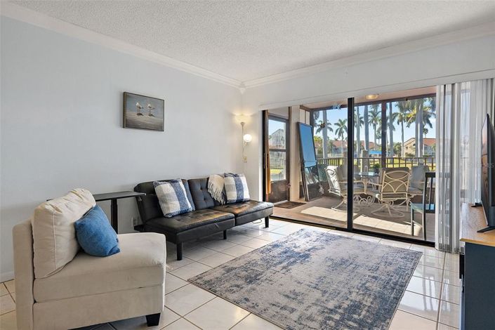 Image No.12-2 Bed Property for sale