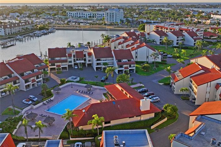 Image No.67-3 Bed Property for sale