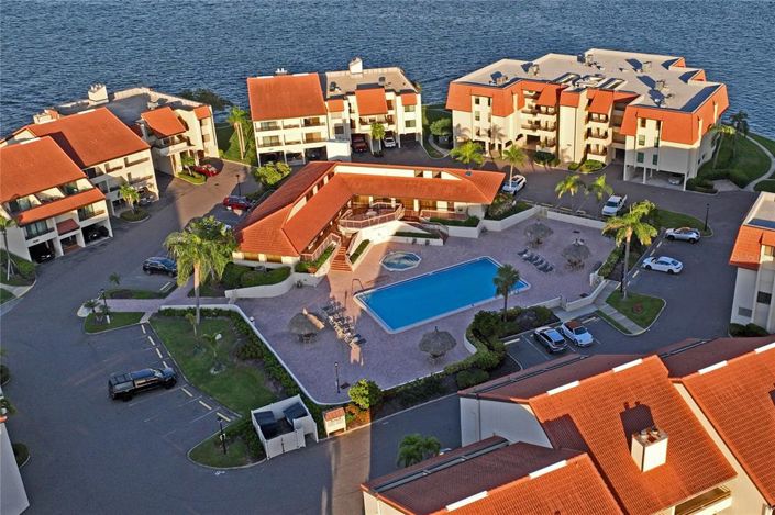 Image No.72-3 Bed Property for sale