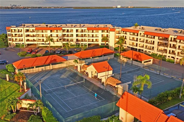 Image No.77-3 Bed Property for sale