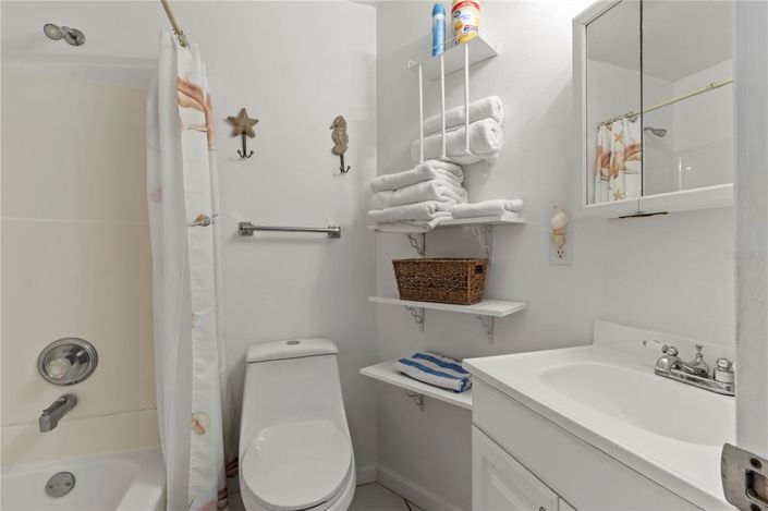 Image No.11-5 Bed Property for sale