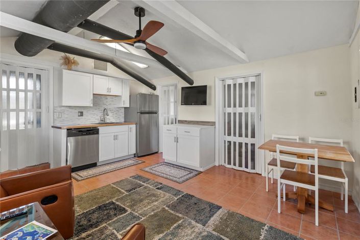 Image No.25-5 Bed Property for sale