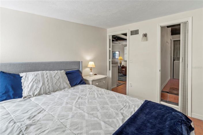 Image No.27-5 Bed Property for sale