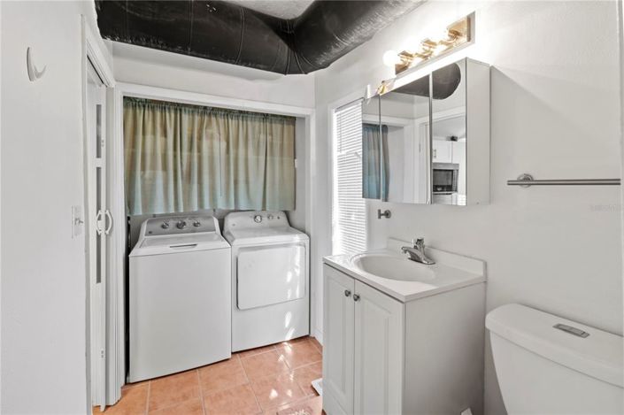 Image No.28-5 Bed Property for sale