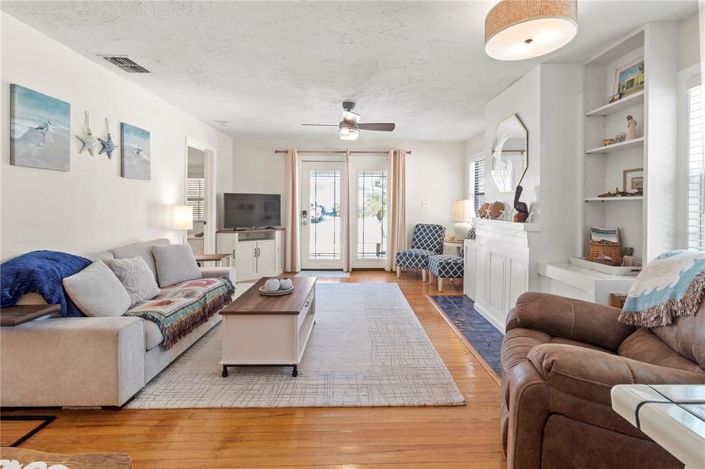 Image No.5-5 Bed Property for sale