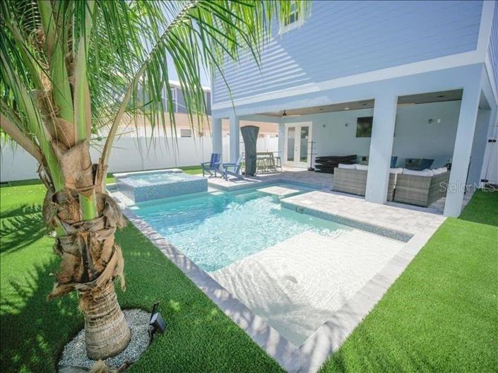 Image No.2-Propriété de 7 chambres à vendre à Bradenton Beach