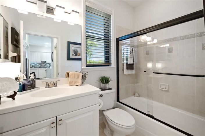 Image No.28-4 Bed Property for sale