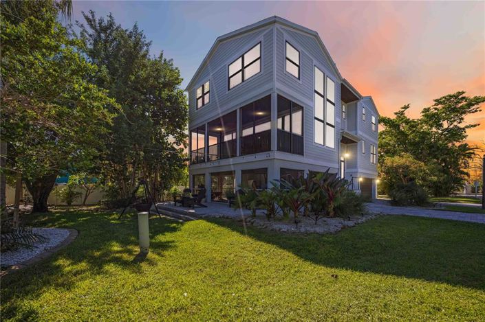 Image No.69-4 Bed Property for sale