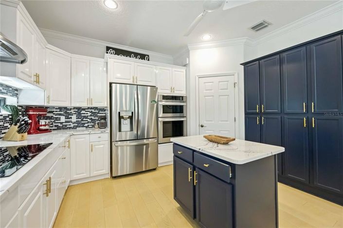 Image No.8-4 Bed Property for sale