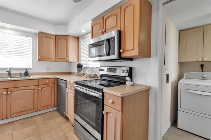 Image No.17-4 Bed Property for sale